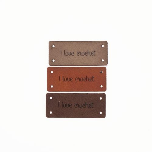 Leren Label 'I love crochet' 15x35mm - 3 stuks Marlaine Leren Label 'I love crochet' 15x35mm - 3 stuks
