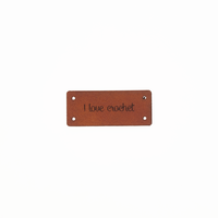 Leren Label 'I love crochet' 15x35mm - 3 stuks Marlaine Leren Label 'I love crochet' 15x35mm - 3 stuks