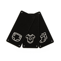 Leren Vouw Label 'Baby Kleding' 30x65mm set van 3 stuks Marlaine Leren Vouw Label 'Baby Kleding' 30x65mm set van 3 stuks