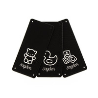 Leren Vouw Label 'Baby Speelgoed' Eigen tekst NAAM set van 3 stuks Marlaine Leren Vouw Label 'Baby Speelgoed' Eigen tekst NAAM set van 3 stuks