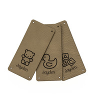 Leren Vouw Label 'Baby Speelgoed' Eigen tekst NAAM set van 3 stuks Marlaine Leren Vouw Label 'Baby Speelgoed' Eigen tekst NAAM set van 3 stuks