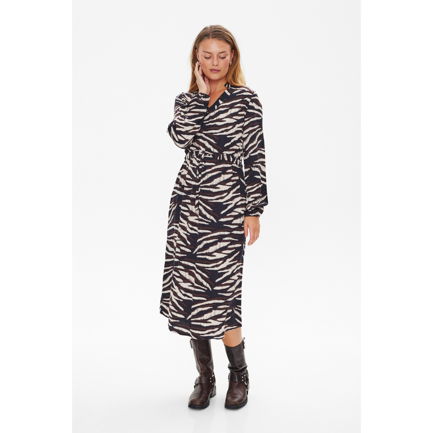 Free/quent Zebra-achtige print, warme tinten, midi dress