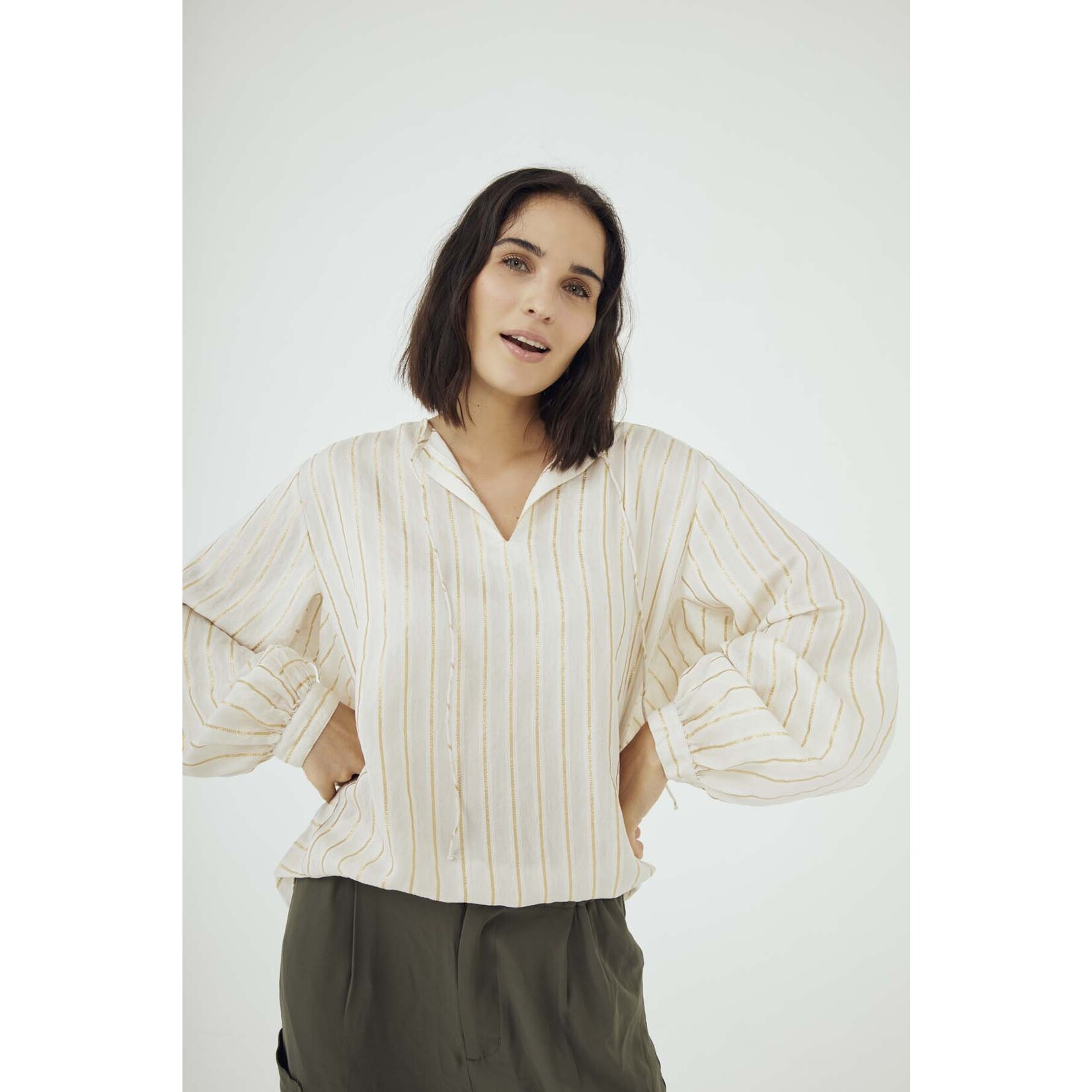 Free/quent Romantische blouse, off-white met goud. Laatste stuks en in solden