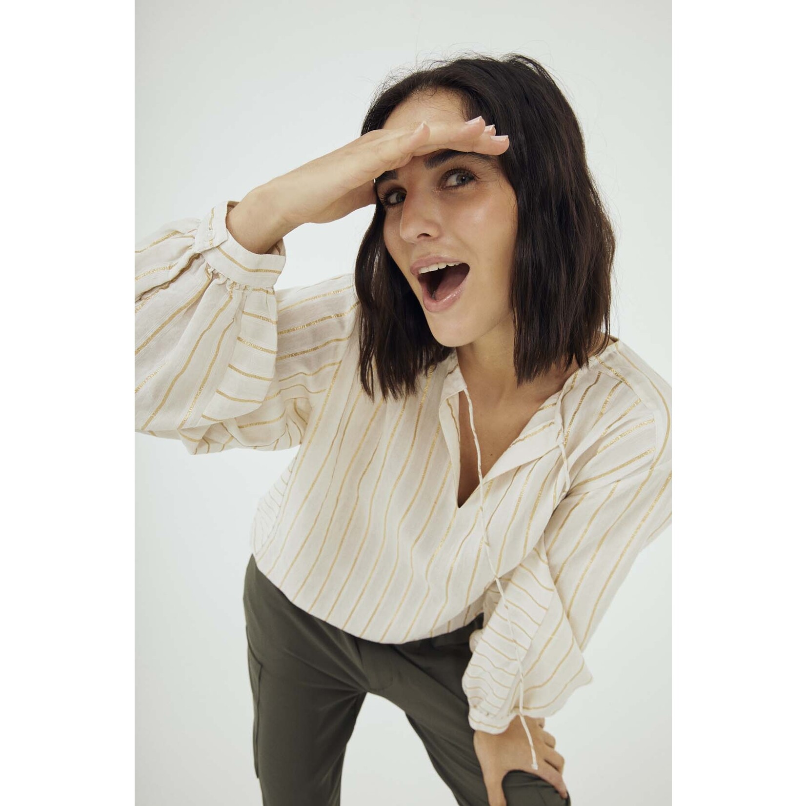 Free/quent Romantische blouse, off-white met goud. Laatste stuks en in solden