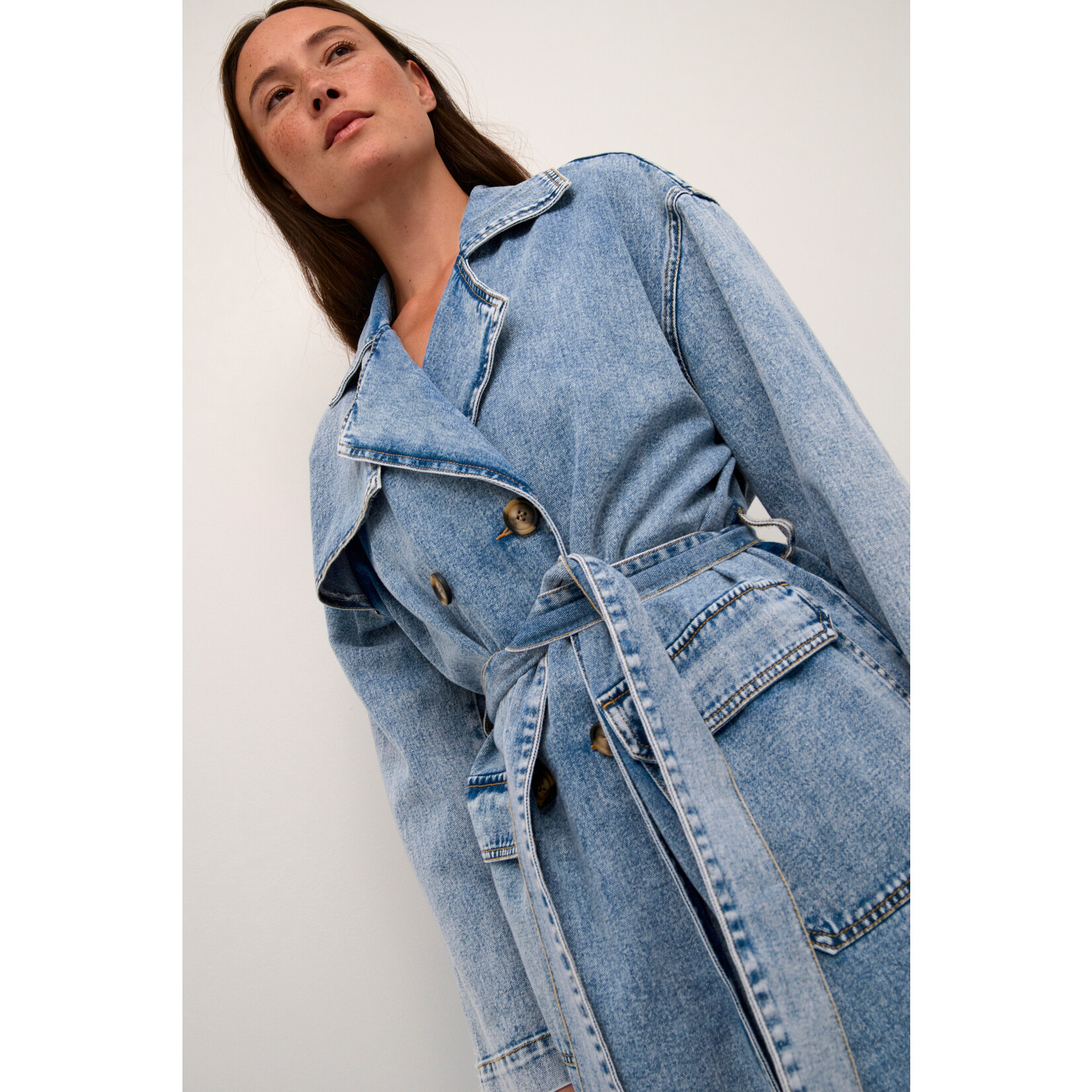 Kaffe Clothing Trenchcoat in denim!