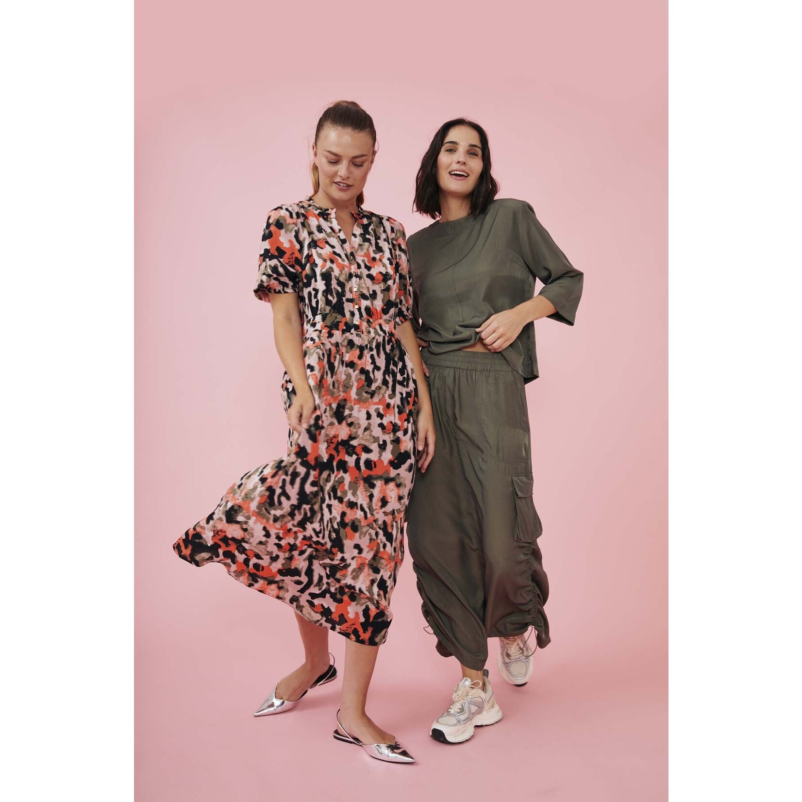 Stoere lange rok zachte stof kaki Madame She She