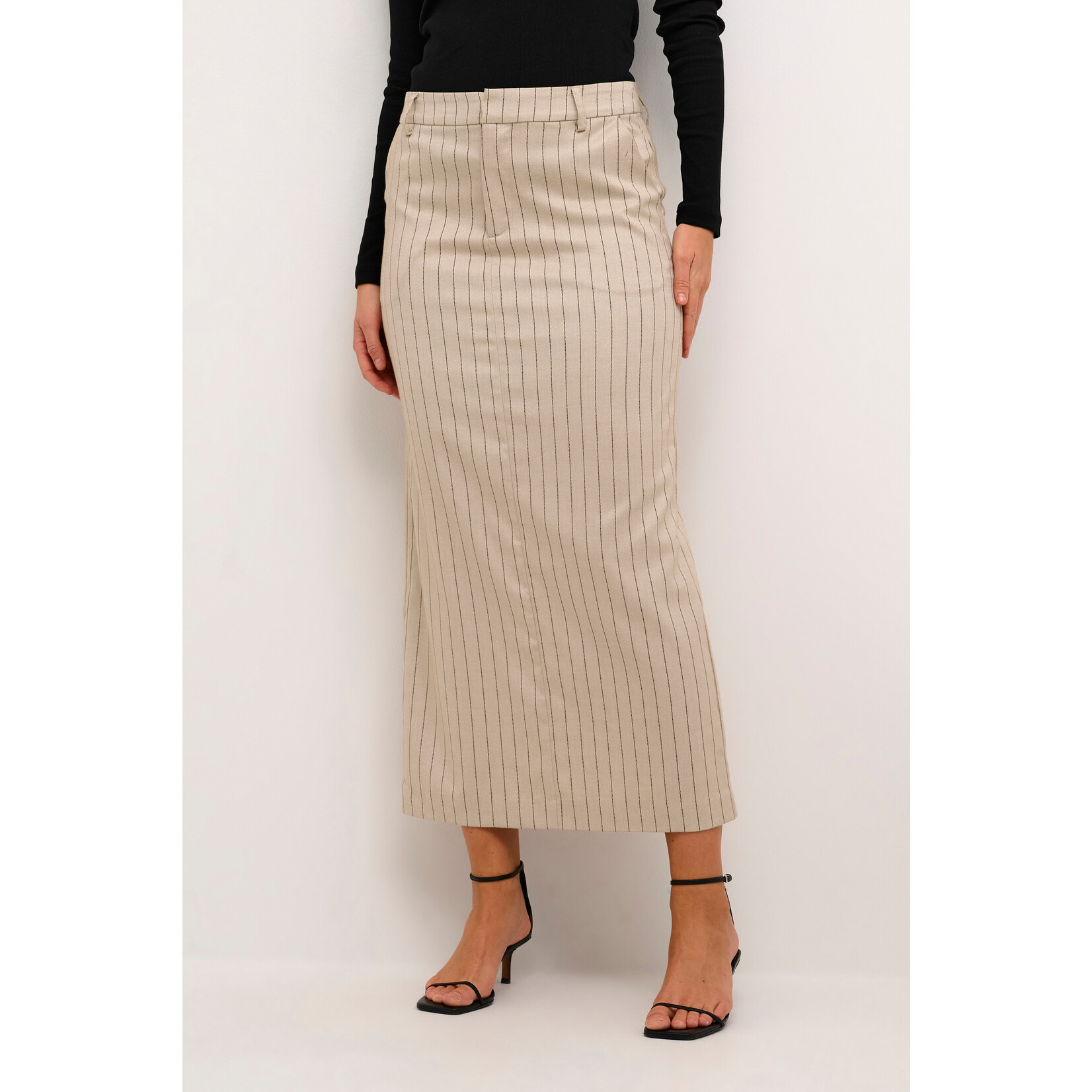 Kaffe Clothing Lange beige rok, met strepen - strak in een rokkenpak