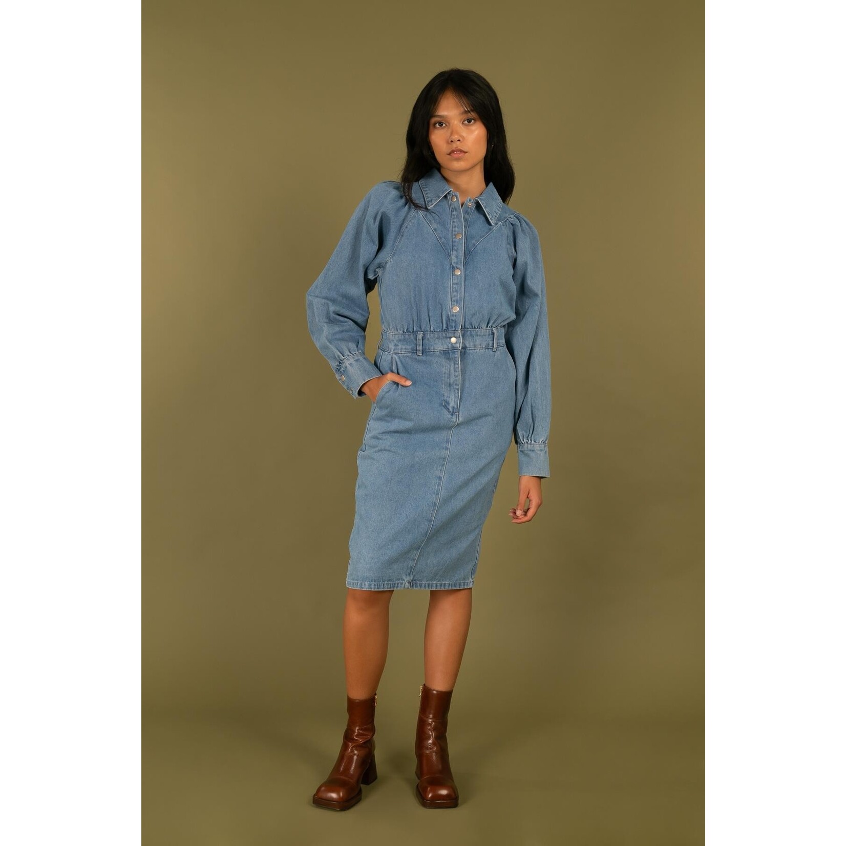 daphnea Kleedje jeans, heel mooi model (100% katoen)