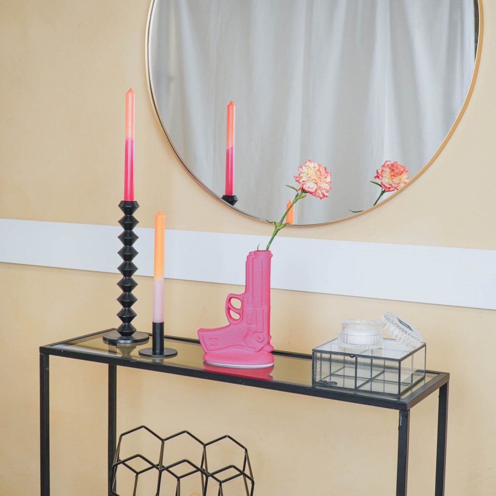 HouseVitamin Vaas - Gun - Keramiek - Neon Roze - 15x9x23cm