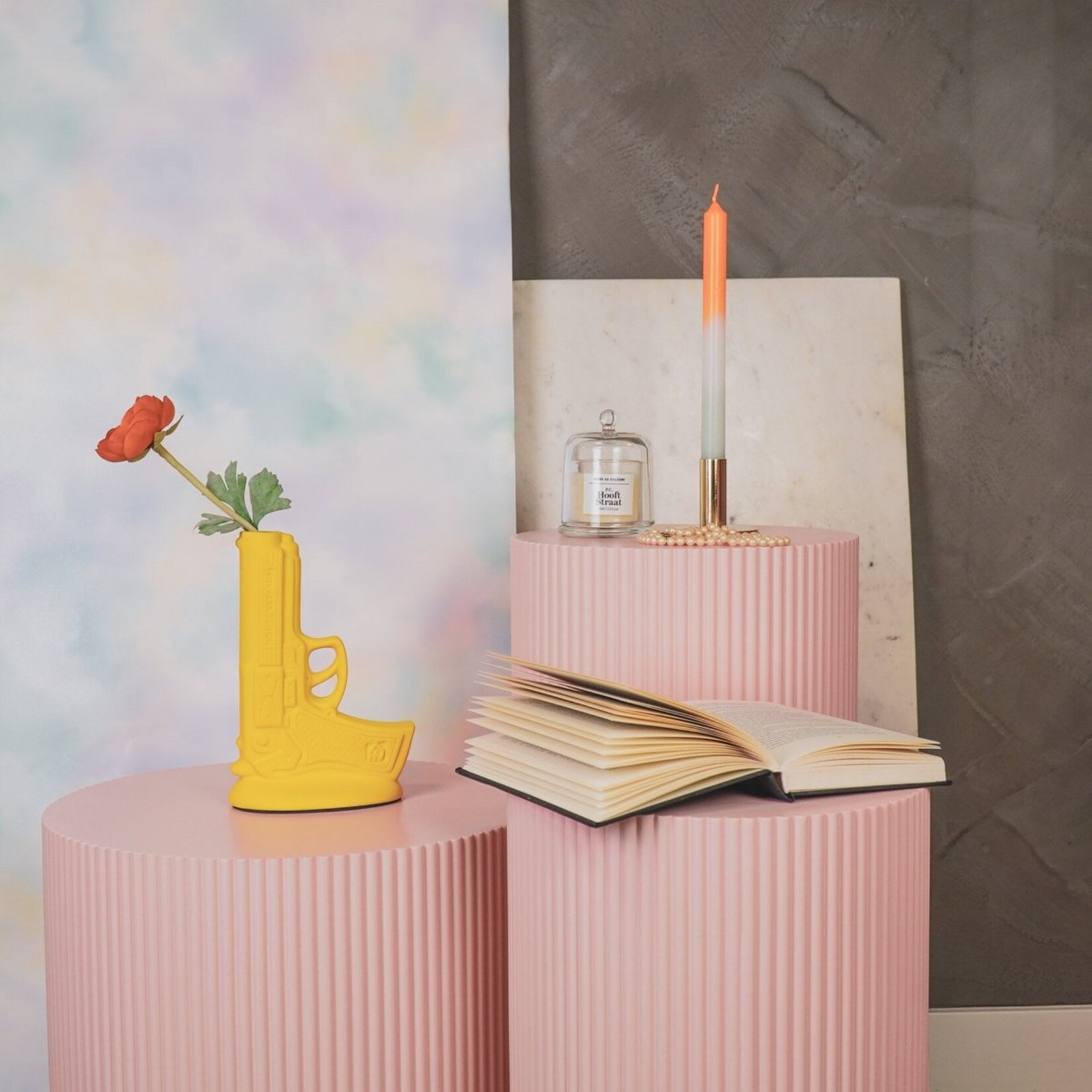 HouseVitamin Vaas - pistool - keramiek - geel - 15x9x23cm