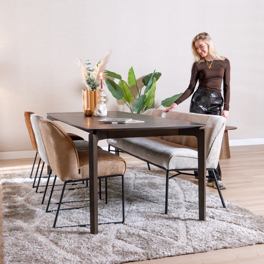 Stoel Momo chenille sand