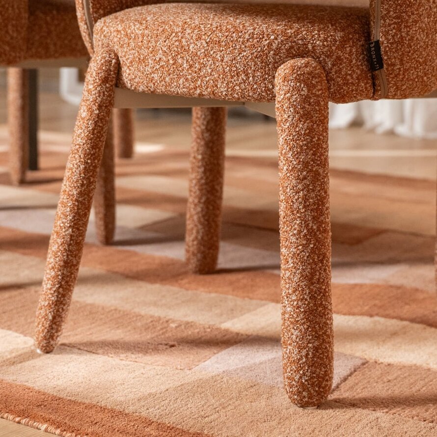Stoel June bouclé terracotta
