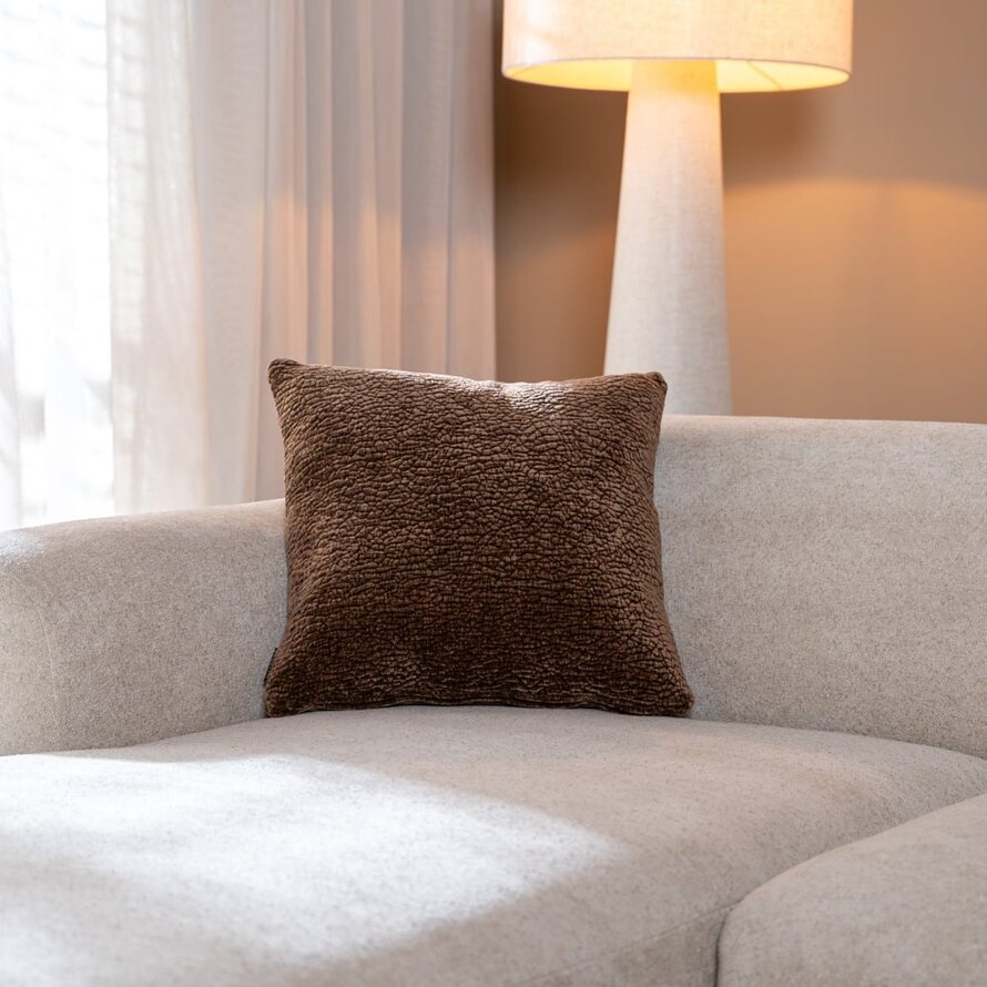 Sierkussen Day chenille chocolate brown 45 x 45