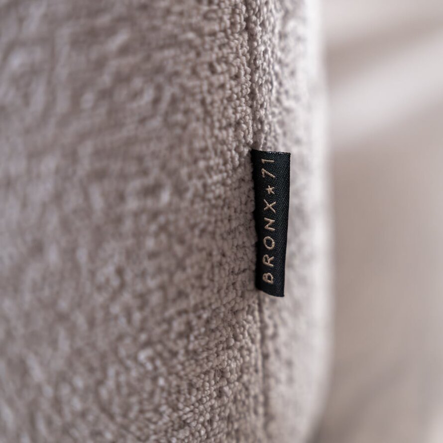 Poef/hocker Juna wit/beige chenille stof