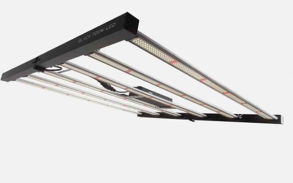 Omega Omega Black LED - 720W - Full Spectrum - 2.9 UMOL