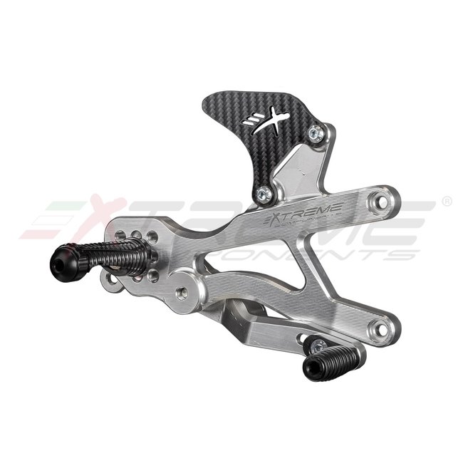 Extreme Components GP EVO rear sets kit for Yamaha R6 (2006/2022) (standard and reverse shifting) with carbon fiber heel guard (silver)