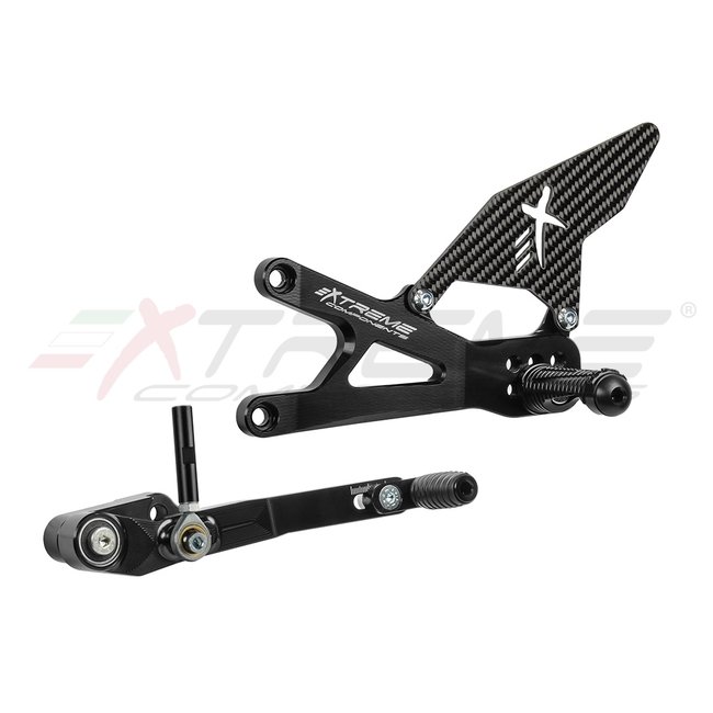 Extreme Components GP EVO rear sets kit for Suzuki GSXR 1000 (2017/2022) (standard and reverse shifting) with carbon fiber heel guard (black) (shift rod for quickshifter)