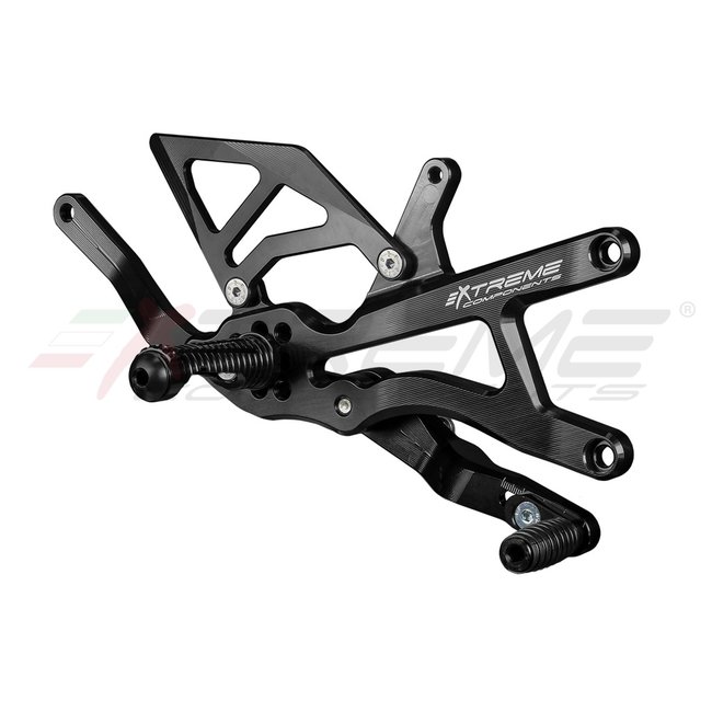 Extreme Components GP EVO rear sets kit for Yamaha R1 (2020/2022) (standard and reverse shifting) with aluminium heel guard (black)(for Akrapovic Racing full system)