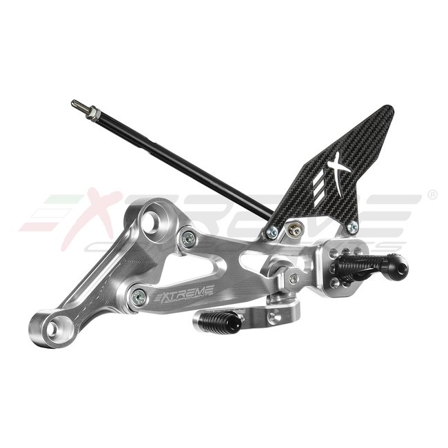 Extreme Components GP EVO rear sets kit for Aprilia RS660 / Tuono 660 (2020/2022) (standard and reverse shifting) with carbon fiber heel guard (silver)