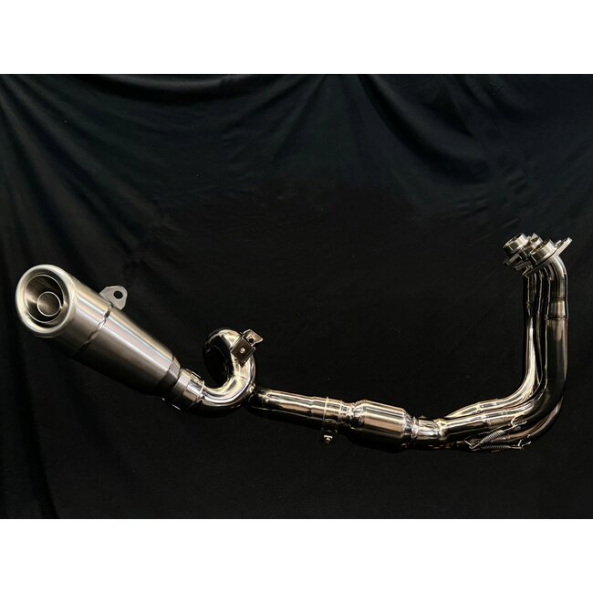 Vandemon Performance CFMoto 675SR-R / 675SR-S / 675NK Slash-Cut Tiefgelegte Titan Auspuffanlage