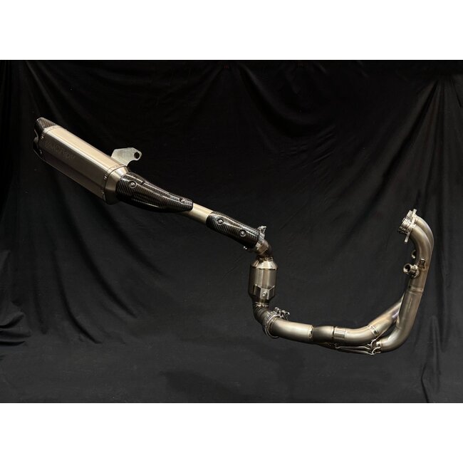 CFMoto 800MT Adventure Titanium Uitlaatsysteem