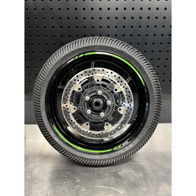 Kawasaki Kawasaki ZX-6/636R Standaard Velgen – Gebruikt – Inclusief Pirelli Regenbanden en remschijven