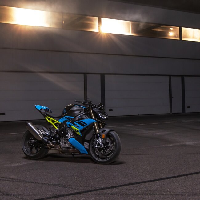 BT MOTO BMW S1000R 2025-2026 Stage 1+ mit Handheld-Tuner