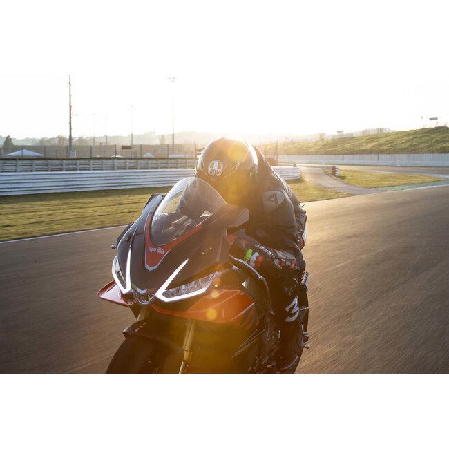 BT MOTO Aprilia RSV4 2021-2025 Stage 1+ mit Handheld-Tuner
