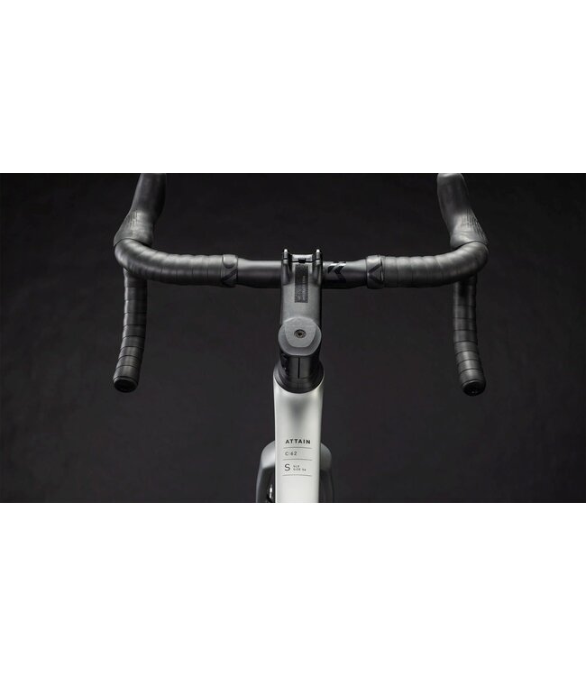 2026 CUBE ATTAIN C:62 SLX SLEEKGREY/PRISM