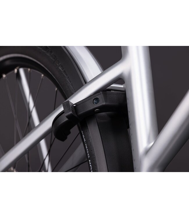 CUBE KATHMANDU HYBRID ONE 800  SILVERSTAR/REFLEX 2027 EE 46
