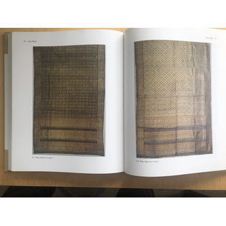 The Textile Museum Washington DC Textiles and the Tai Experience in Southeast Asia, by M. Gittinger, H. Leedom Lefferts