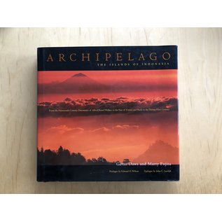 University of California Press Archipelago - The Islands of Indonesia, by Gavan Daws, Marty Fujita