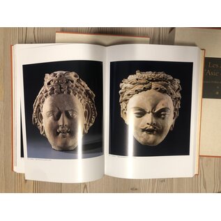 Réunion des Musées Nationaux, Paris Les Arts de l'Asie Centrale: La Collection Pelliot du Musée Guimet, par Jacques Gies