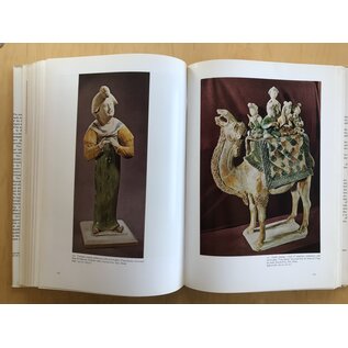 Kodansha International Arts of China: Neolithic Culture to the T'ang Dynasty, by Terukazu Akiyama, Kosei Ando ...
