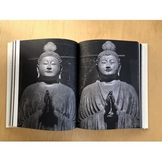 Office du Livre Japanische Plastik, von Toshimitsu Hasumi