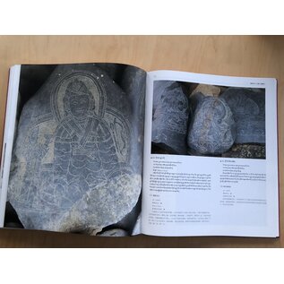 Sichuan Nationalities Publishing House Collection of Tibetan Fine Art (7): Sculpture Art: Stone Carving Tibet 1