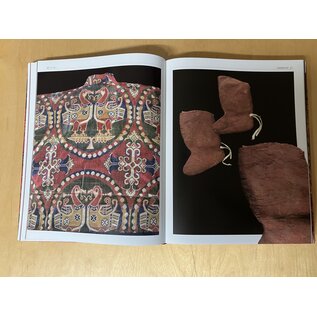 China Tibetology Publishing House Masterpieces of the Tubo Period, by Dunhuang Academy and Pritzker Art Collaborative