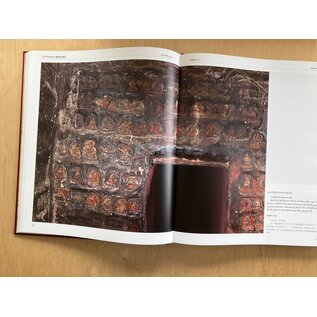 Sichuan Nationalities Publishing House Collection of Tibetan Fine Art (45): Sculpture Art: Stone Carving Vol 1