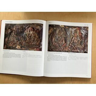 Sichuan Nationalities Publishing House Collection of Tibetan Fine Art (45): Sculpture Art: Stone Carving Vol 1