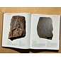 Sichuan Nationalities Publishing House Collection of Tibetan Fine Art (50): Sculptural Art Stone Carving 3
