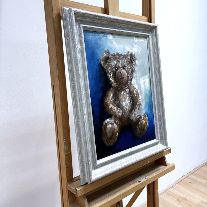 Olieverf schilderij- 30x40 cm -Rick Triest -Sir Bobby de teddybeer -   ''Classic Bobby in blue''