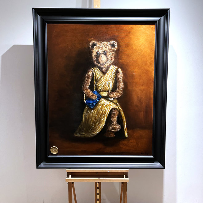 Olieverf schilderij- 80x100 cm -Rick Triest -Sir Bobby de teddybeer - Lady Bobby in Golden Couture dress and YSL bag