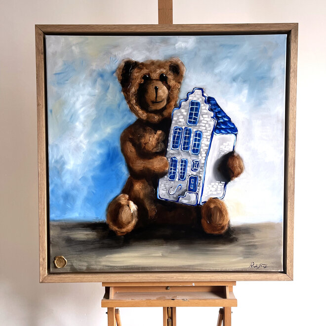 Oil Painting - Rick Triest - 80x80 cm - Bobby the Teddybear- Classic  Bobby with Delft Canalhouse