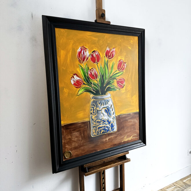 Schilderij -80x100 cm - Rick Triest - Tulp Mania - Tulip stil life with delft blue vase  #2