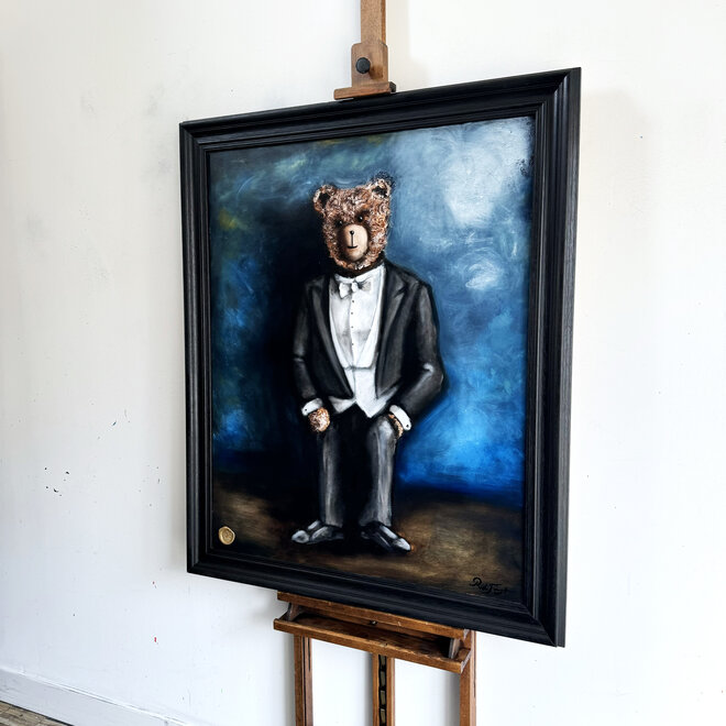 Oil painting - Rick Triest - 80x100 cm - Sir Bobby the Teddybear - Sir Bobby in white tie