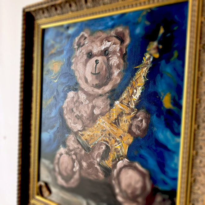 Painting - Rick Triest - 40x50 cm - Sir Bobby the Teddybear ''Sir Bobby and his souvenir from Paris'' incl frame