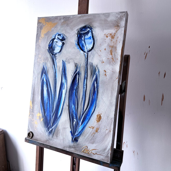 Schilderij -50x70 cm - Rick Triest - Tulip Delft blue from sennelier with Lime wash #5