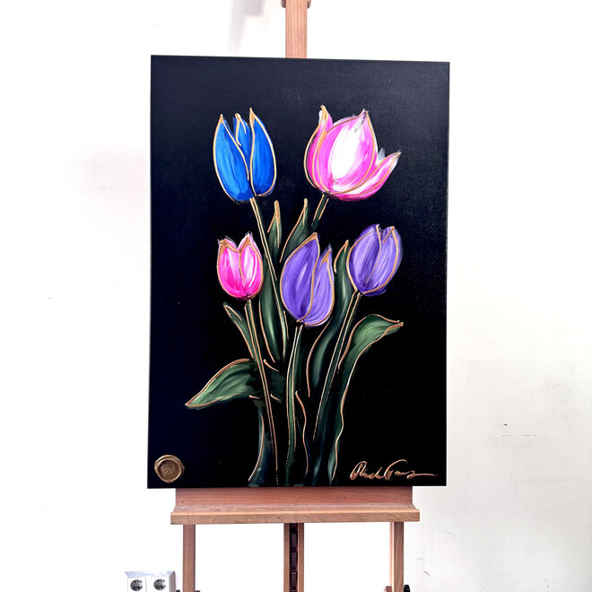 Schilderij - 70x100 cm - Rick Triest - kleurrijke tulpen - Black & Gold #2