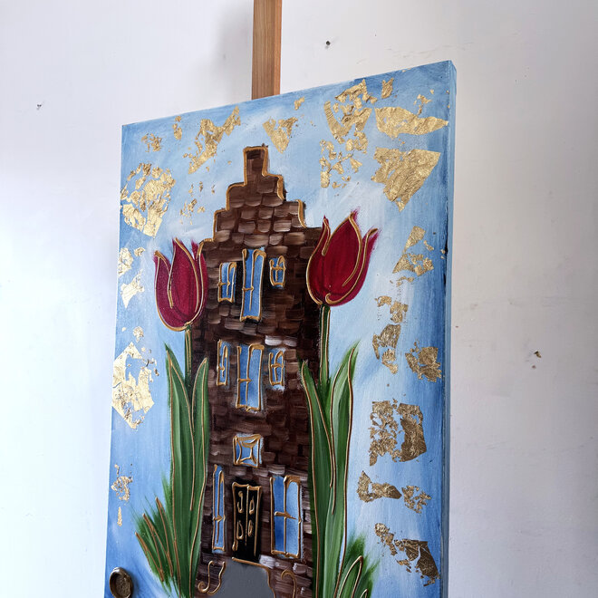 Schilderij - 70x100 cm - Rick Triest  - Amsterdams huisje met tulpen - Rood