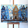 Schilderij- 80x120x4,5 cm - Rick Triest - Amsterdamse grachtenhuizen met Delft blauw #1